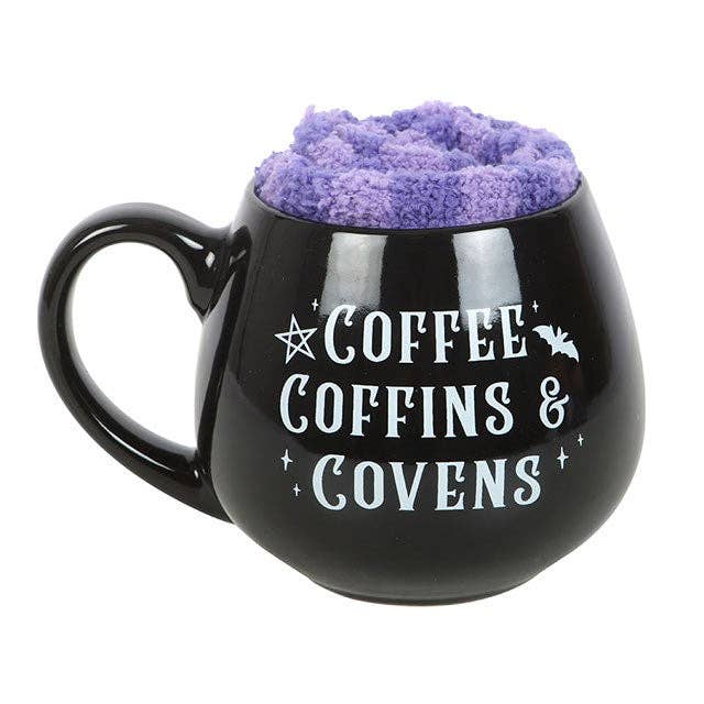 Coffee, Coffins & Covens krus- og sokkesett