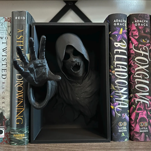 Void Reaper: Dementor Demon Suriel Book Nook & Bookend