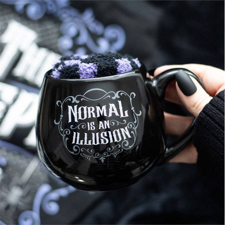 Normal is an Illusion Gothic krus- og sokkesett