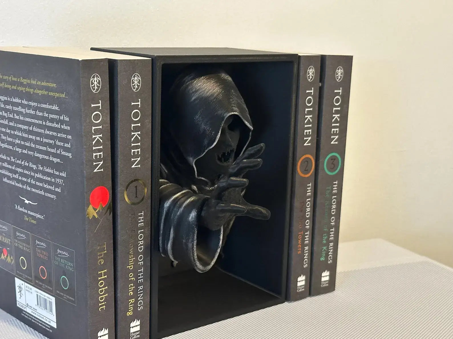 Void Reaper: Dementor Demon Suriel Book Nook & Bookend
